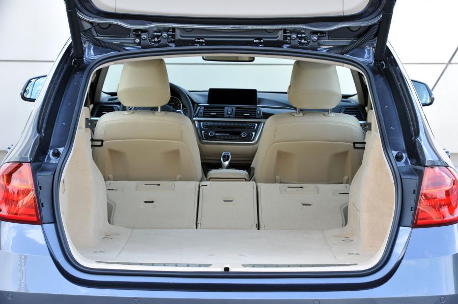  BMW 328i Touring Luxury 2012 года  (фото 37 из 200)